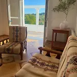 Paradisos Willa *