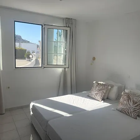 Paradisos Archangelos (Rhodes)