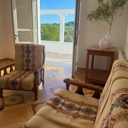 Paradisos Villa *