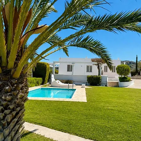 Villa Paradisos *