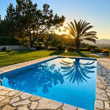 Villa Paradisos Archangelos (Rhodes)