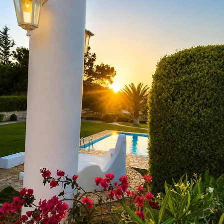 Villa Paradisos *