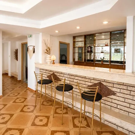 Villa Paradisos *