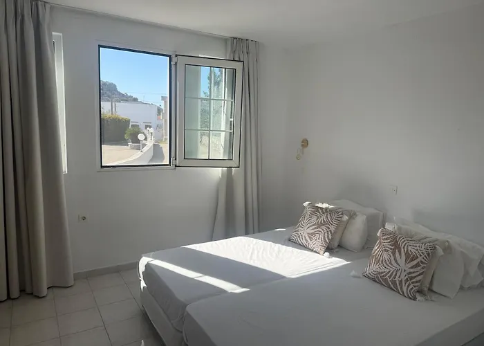 Paradisos Archangelos (Rhodes)